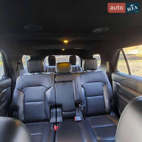 Внедорожник / Кроссовер Ford Explorer 2017 в Глинянах