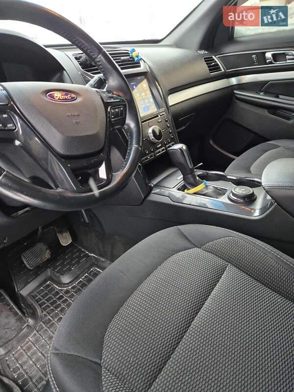 Внедорожник / Кроссовер Ford Explorer 2017 в Ивано-Франковске фото 6 Внедорожник / Кроссовер Ford Explorer 2017 в Ивано-Франковске