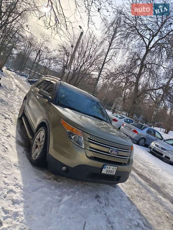 Позашляховик / Кросовер Ford Explorer 2013 в Ладижині