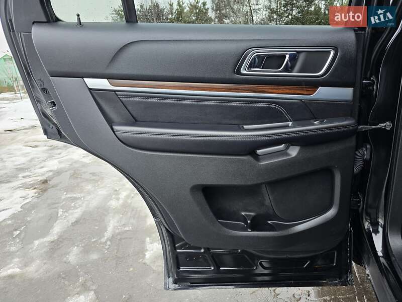 Позашляховик / Кросовер Ford Explorer 2016 в Хмельницькому