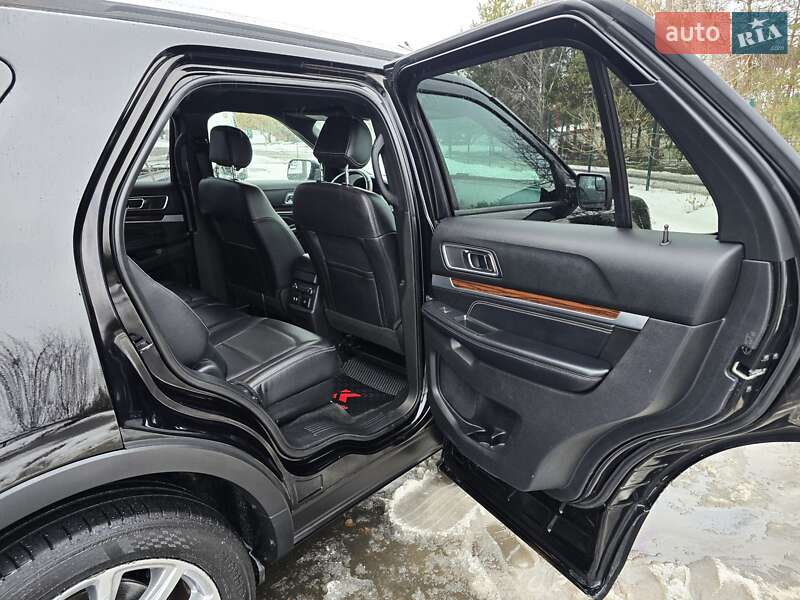 Позашляховик / Кросовер Ford Explorer 2016 в Хмельницькому