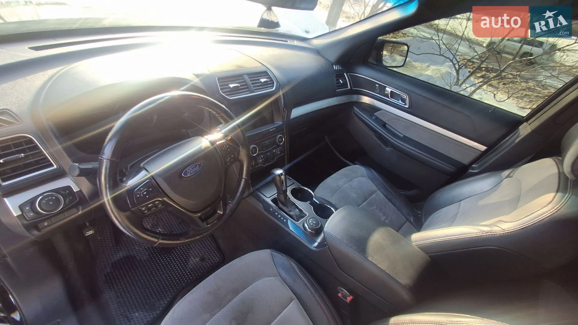 2017 Ford Explorer - мініатюра 12