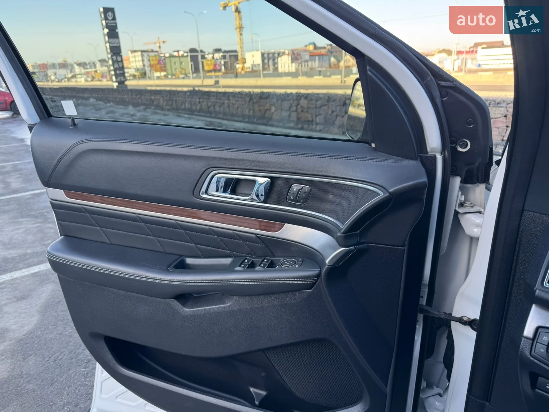 2018 Ford Explorer - мініатюра 13