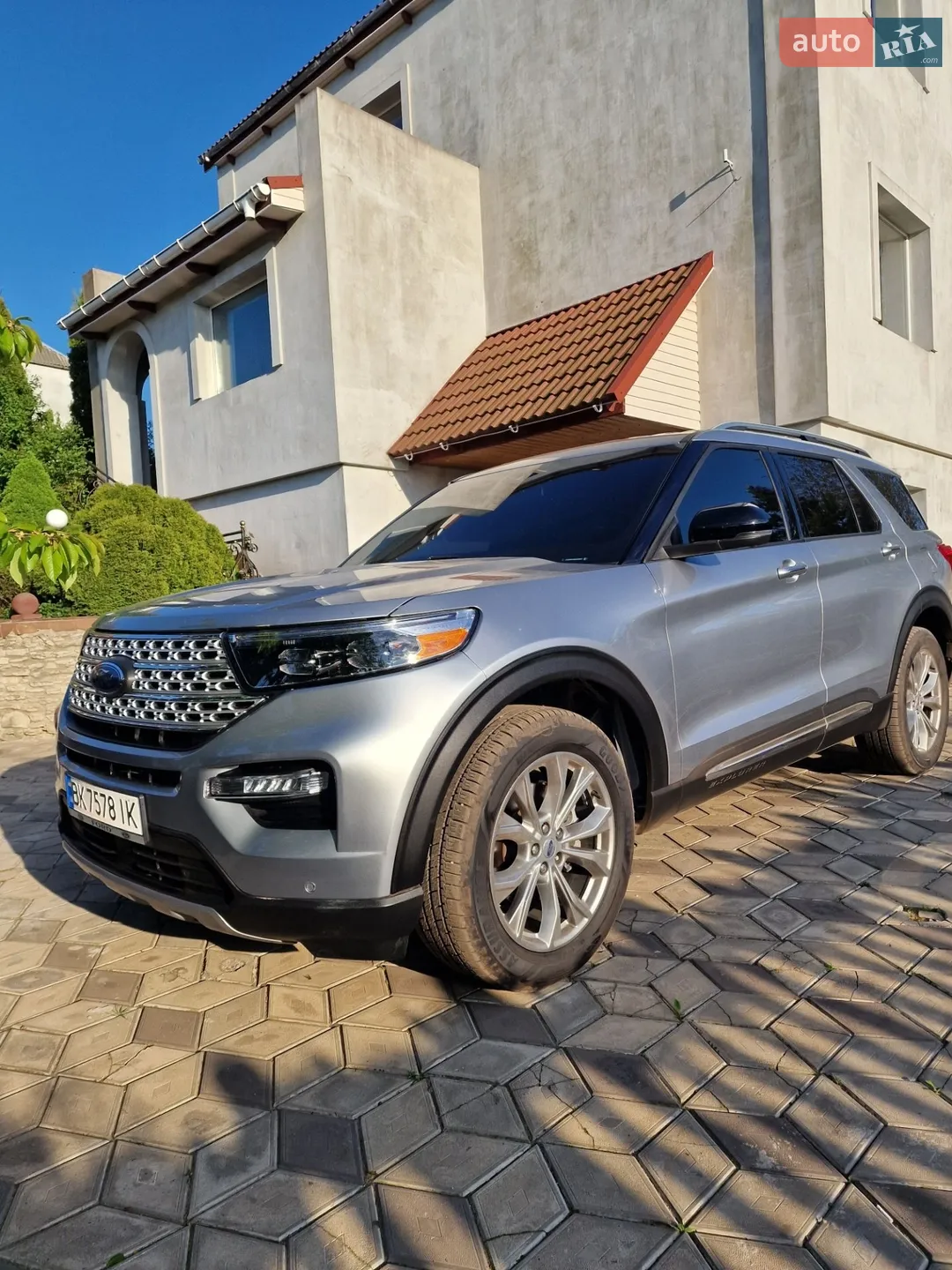 2021 Ford Explorer - мініатюра 3