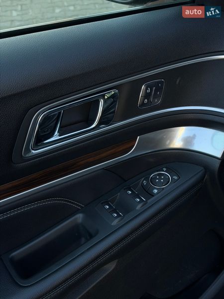 Позашляховик / Кросовер Ford Explorer 2017 в Бучі