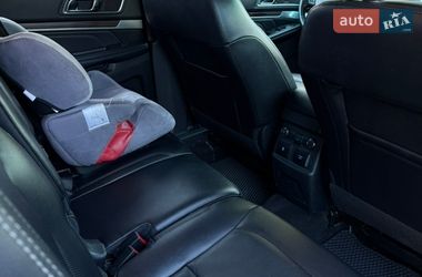 Позашляховик / Кросовер Ford Explorer 2017 в Бучі