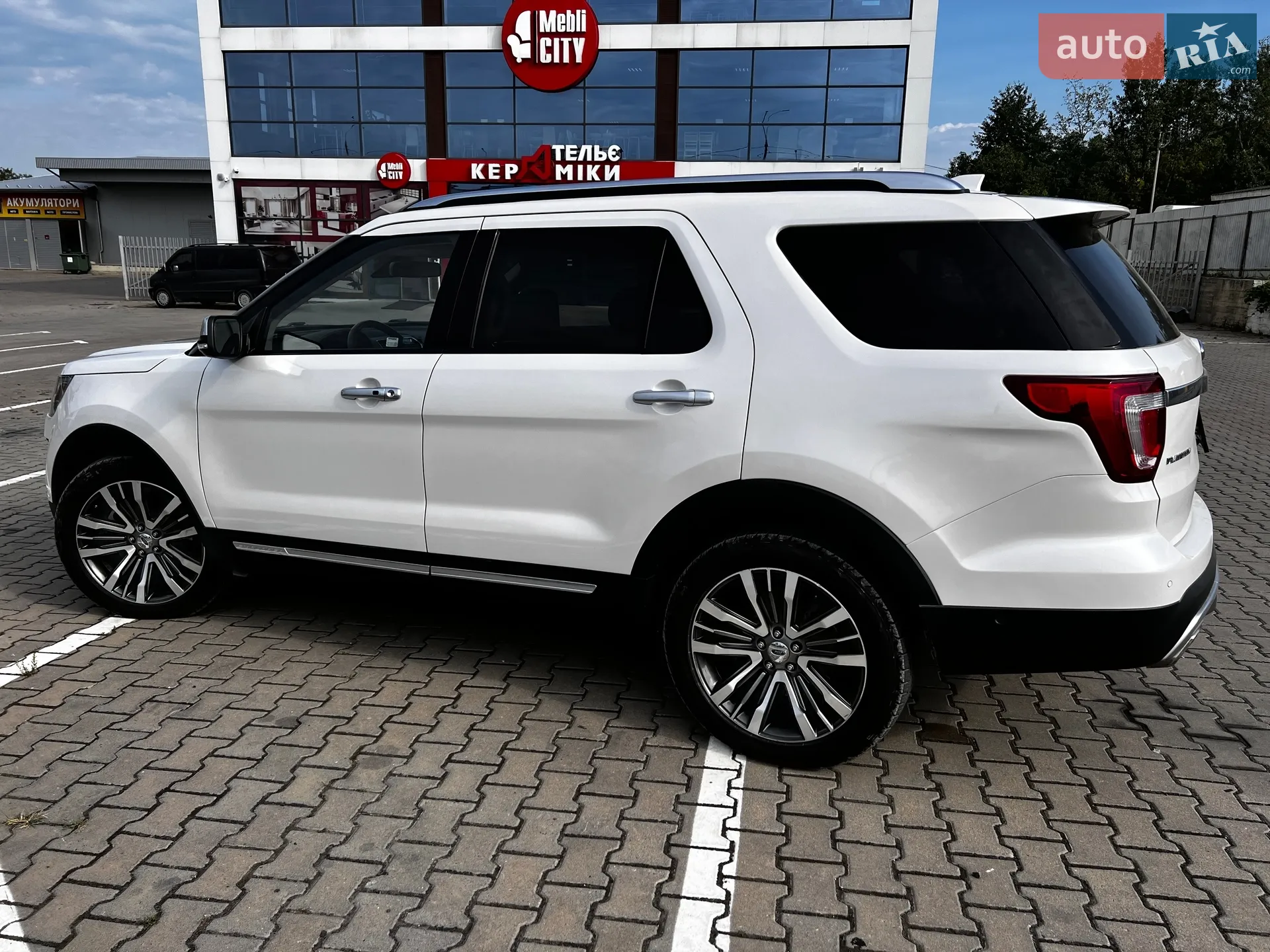 2017 Ford Explorer - фото 1
