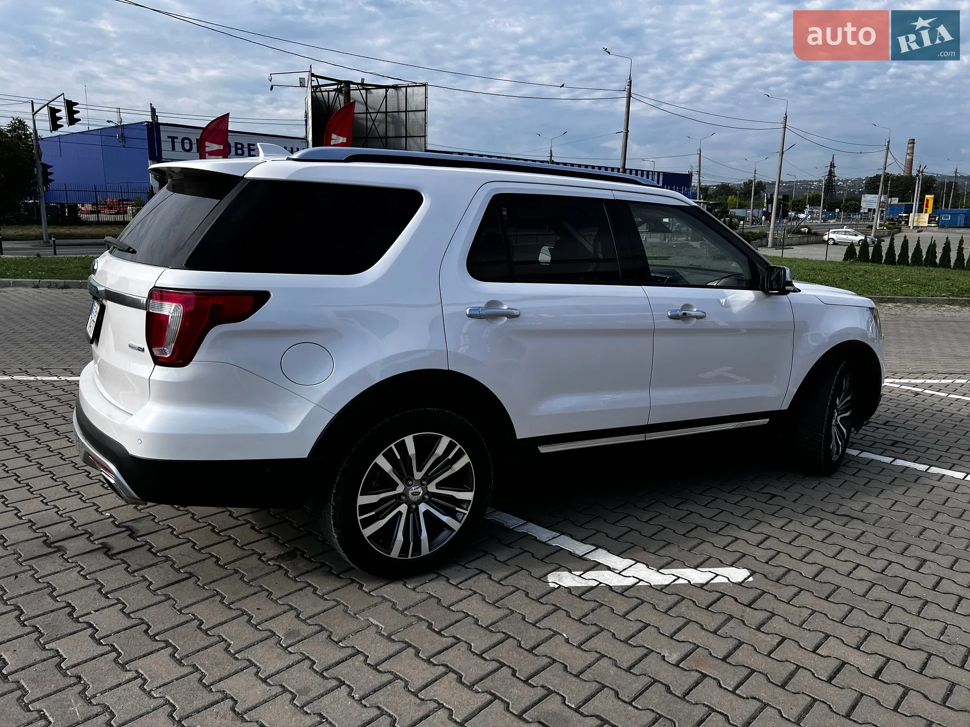 2017 Ford Explorer - мініатюра 2