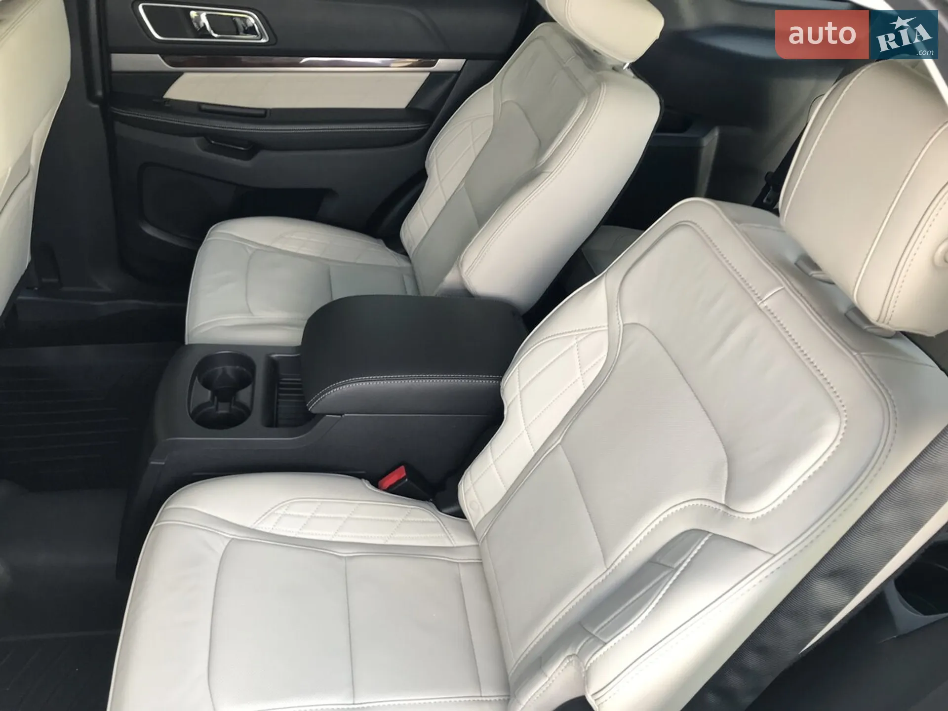 2017 Ford Explorer - мініатюра 23