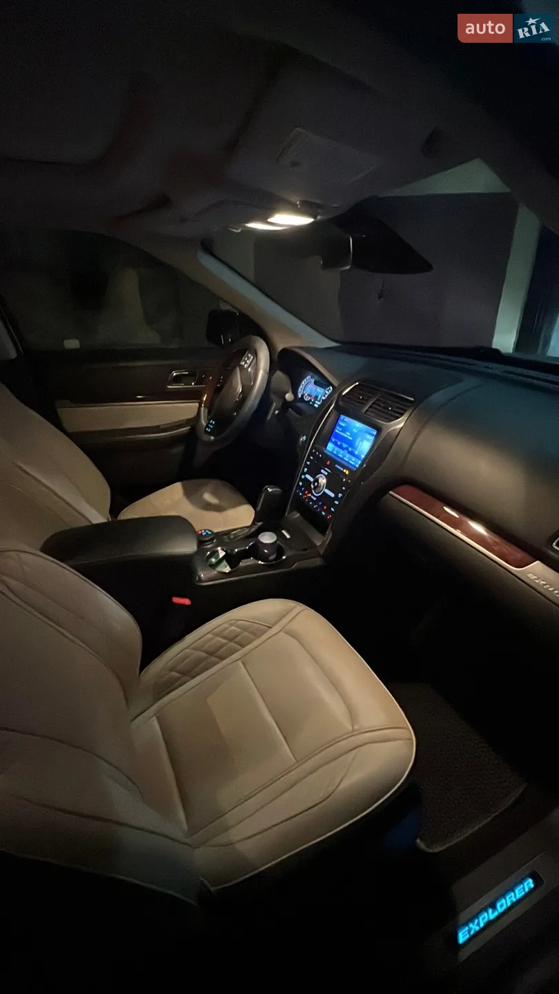 2017 Ford Explorer - мініатюра 21