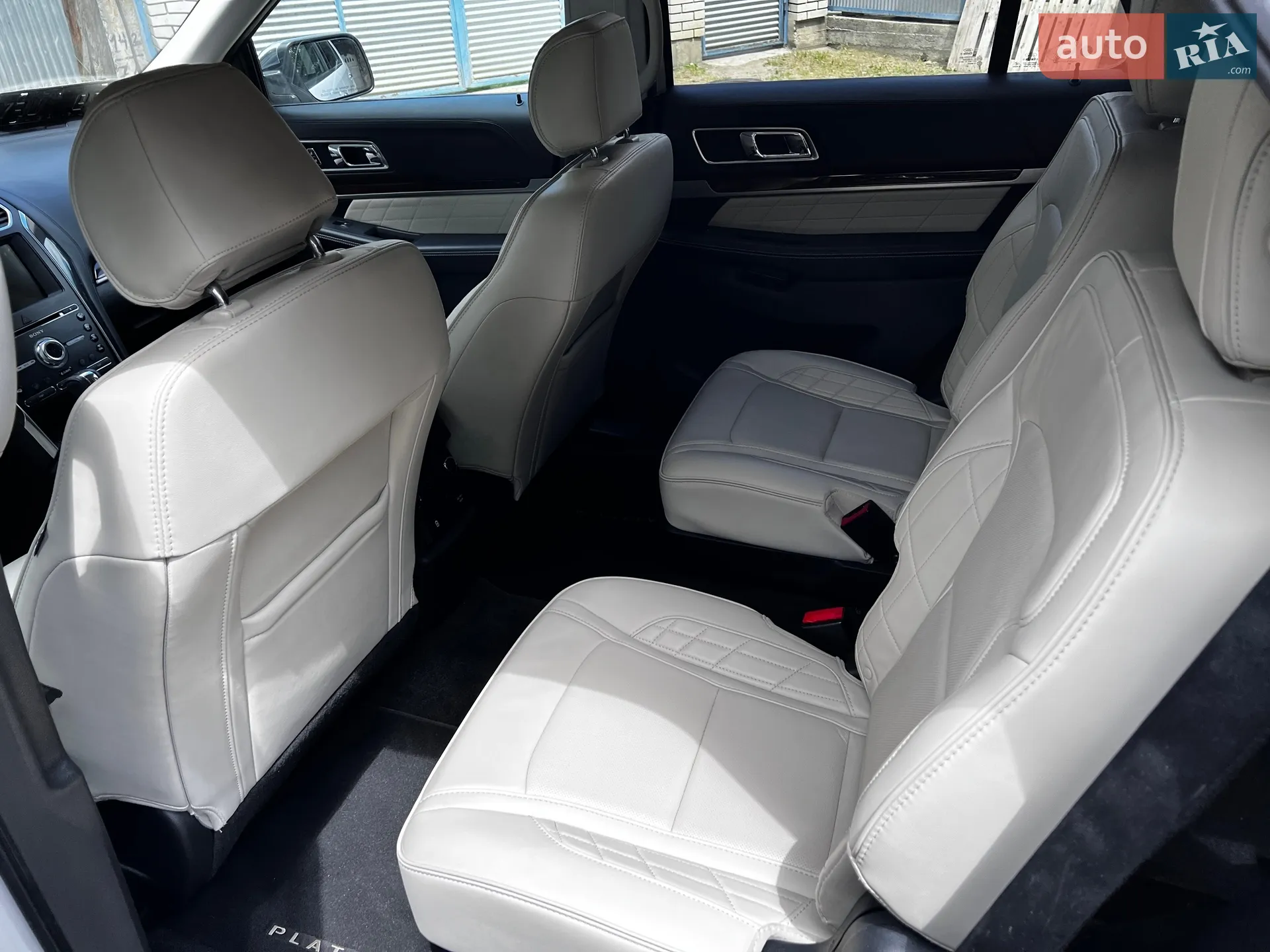 2017 Ford Explorer - мініатюра 27