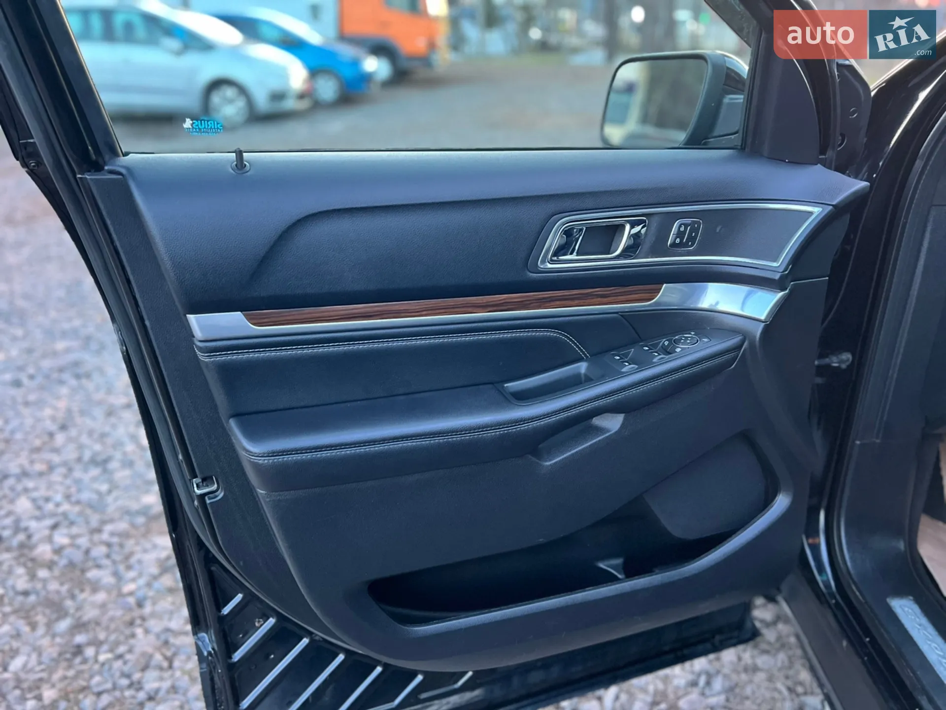 2015 Ford Explorer - мініатюра 28