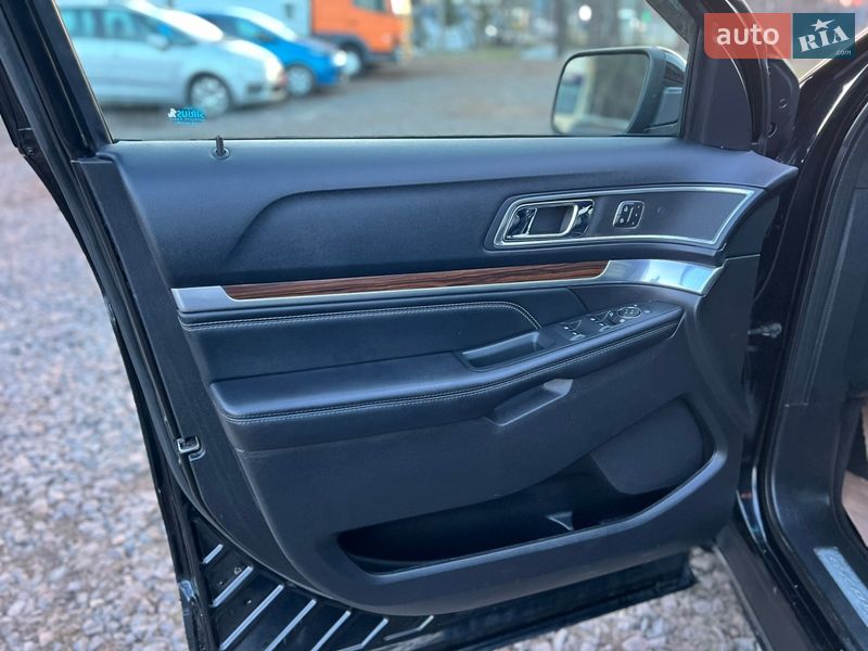Позашляховик / Кросовер Ford Explorer 2015 в Бродах