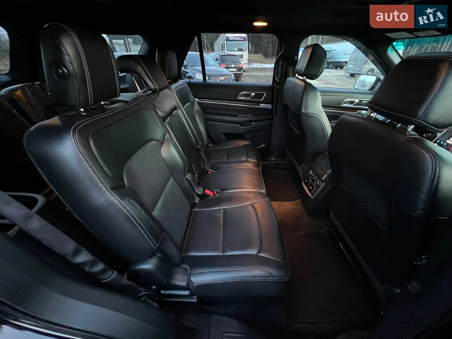 2015 Ford Explorer - мініатюра 51