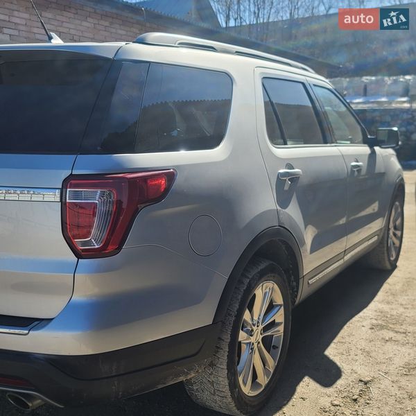 Внедорожник / Кроссовер Ford Explorer 2018 в Тернополе