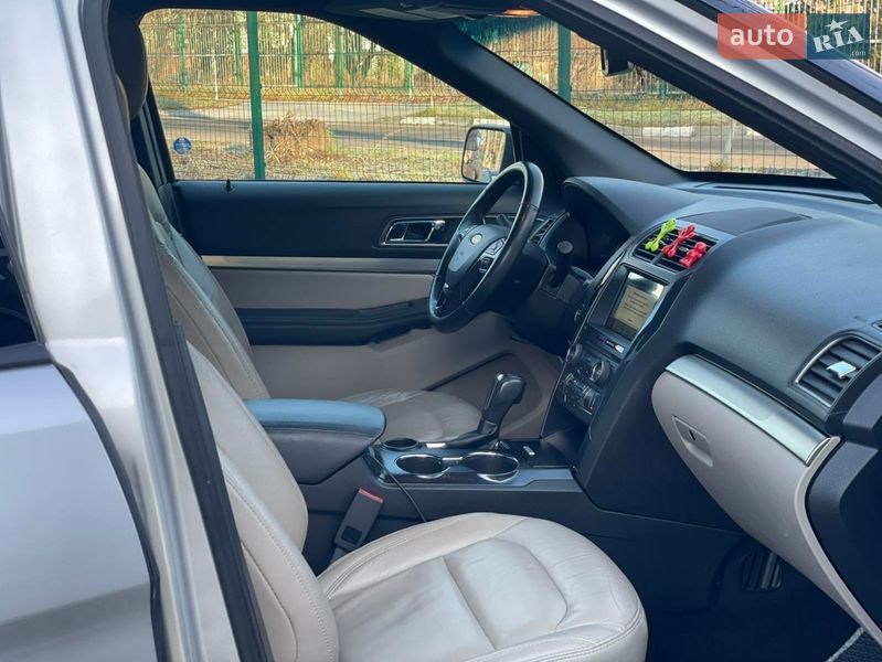 Внедорожник / Кроссовер Ford Explorer 2018 в Тернополе
