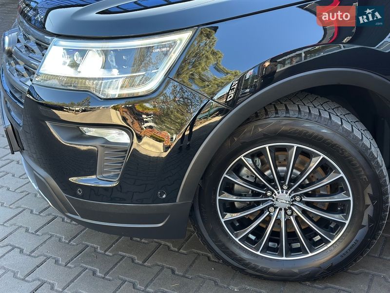 Позашляховик / Кросовер Ford Explorer 2018 в Рівному