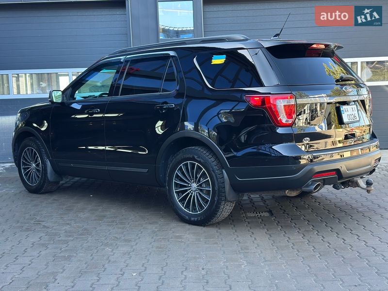 Позашляховик / Кросовер Ford Explorer 2018 в Рівному