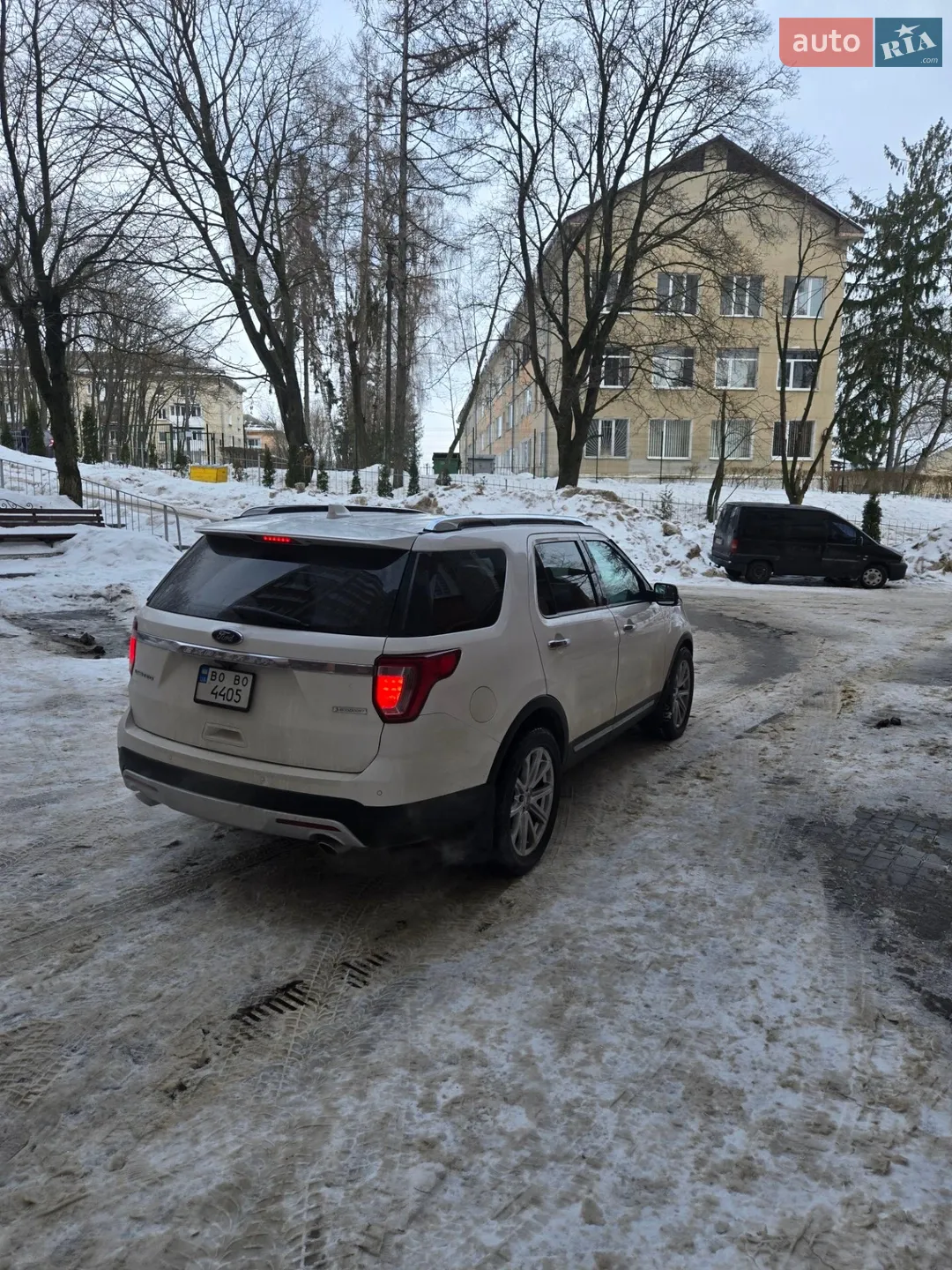 2017 Ford Explorer - мініатюра 4