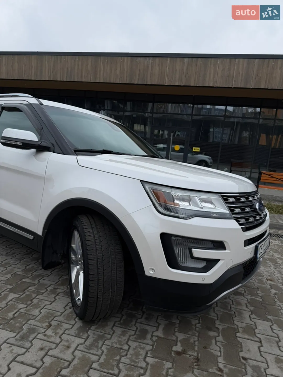 2016 Ford Explorer - мініатюра 3