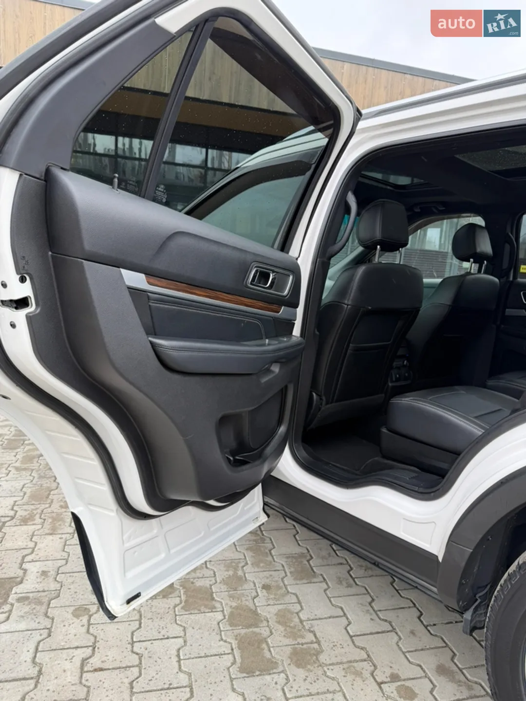 2016 Ford Explorer - мініатюра 38