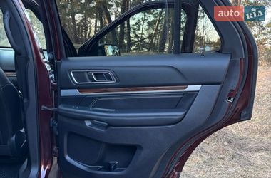 Позашляховик / Кросовер Ford Explorer 2018 в Кременці