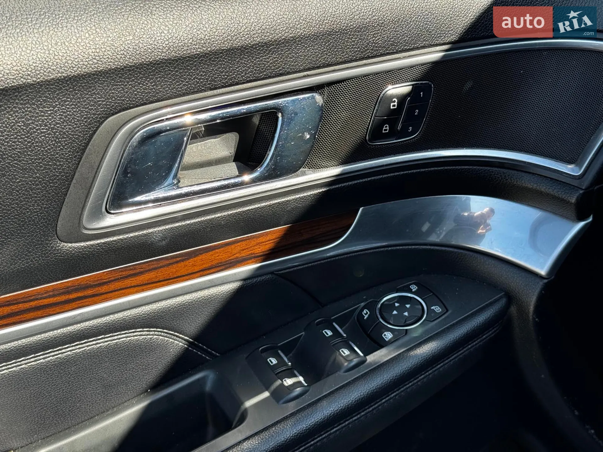 2016 Ford Explorer - мініатюра 14