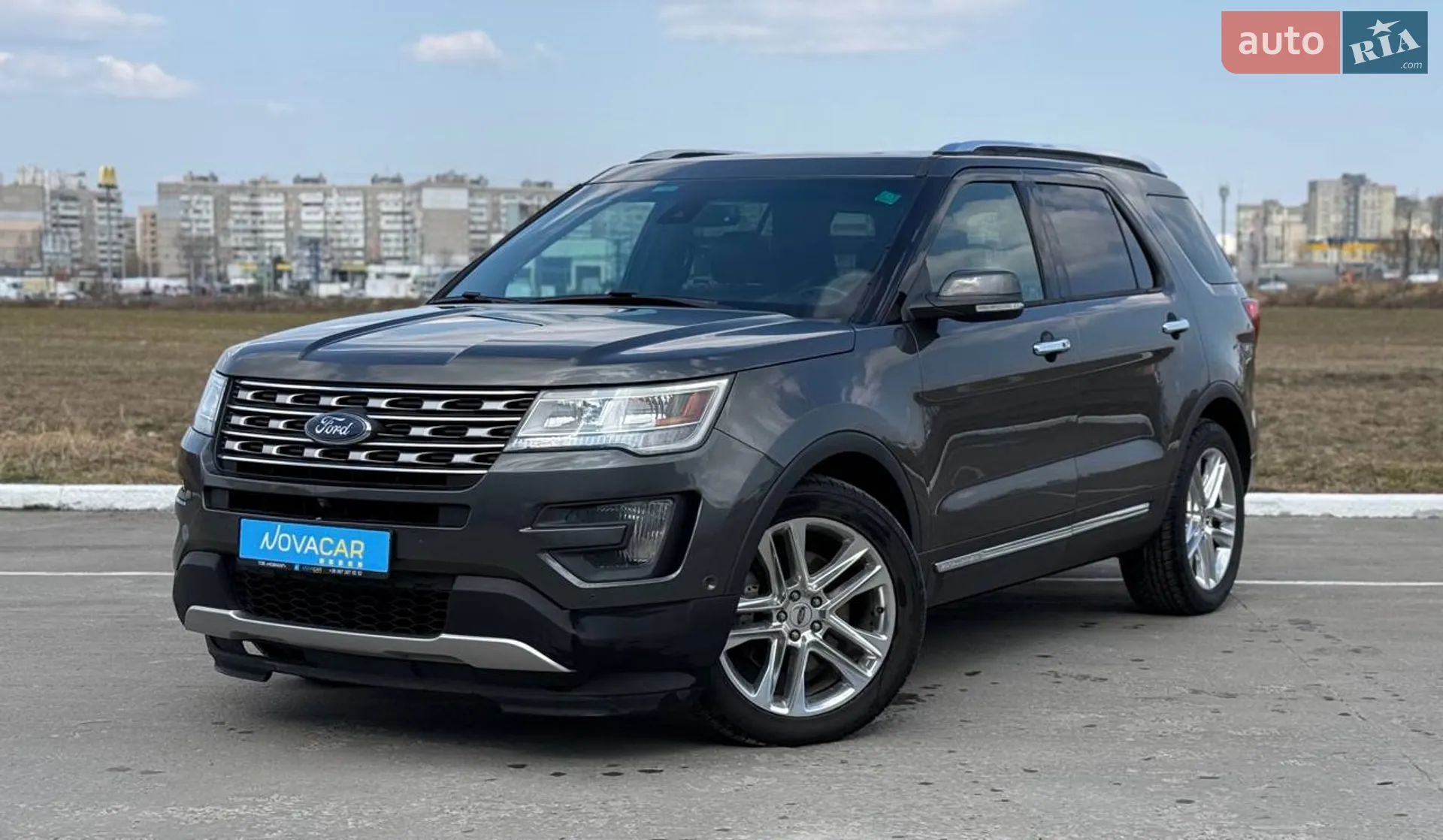 2015 Ford Explorer - фото 1