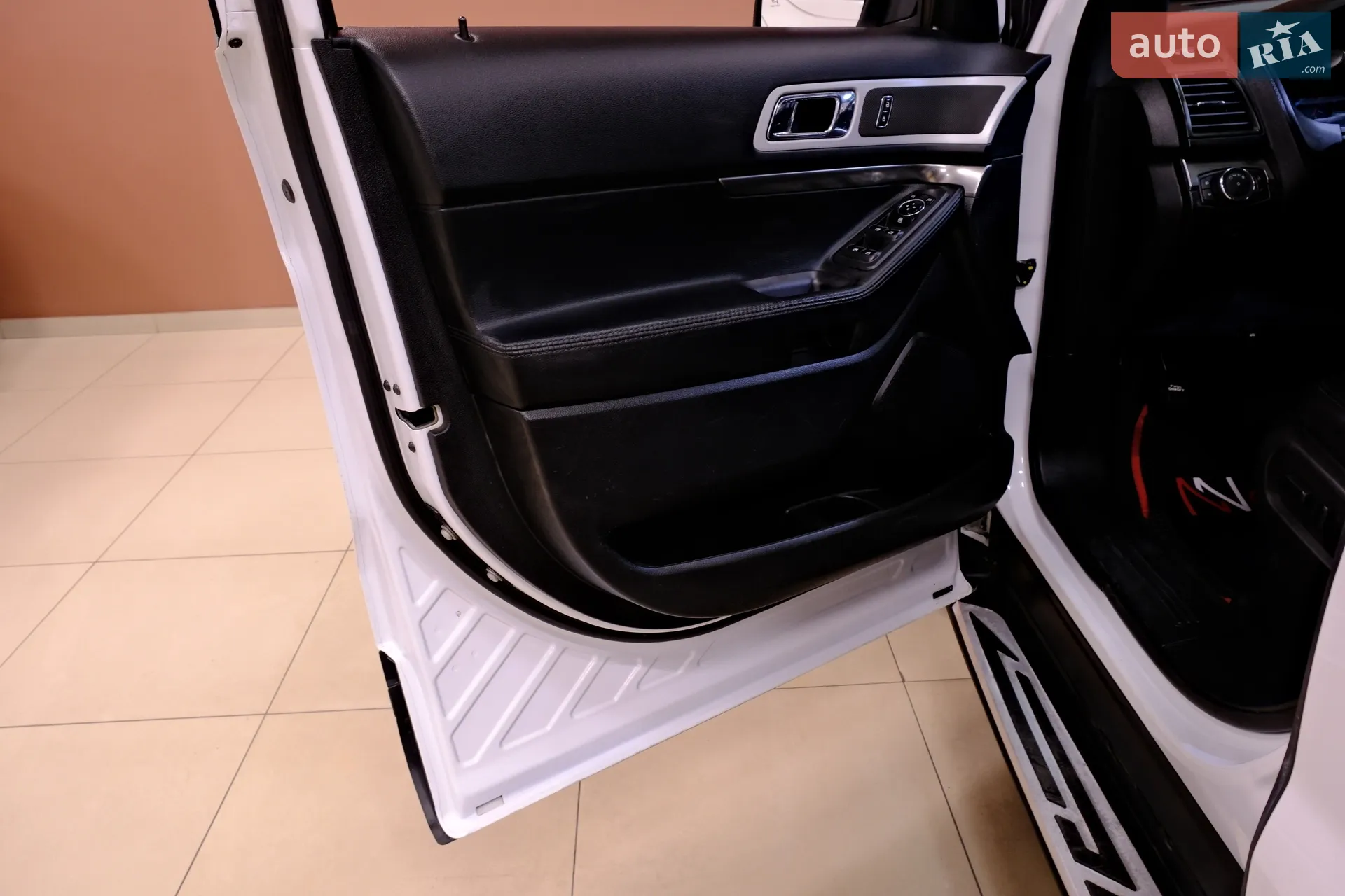 2017 Ford Explorer - мініатюра 27