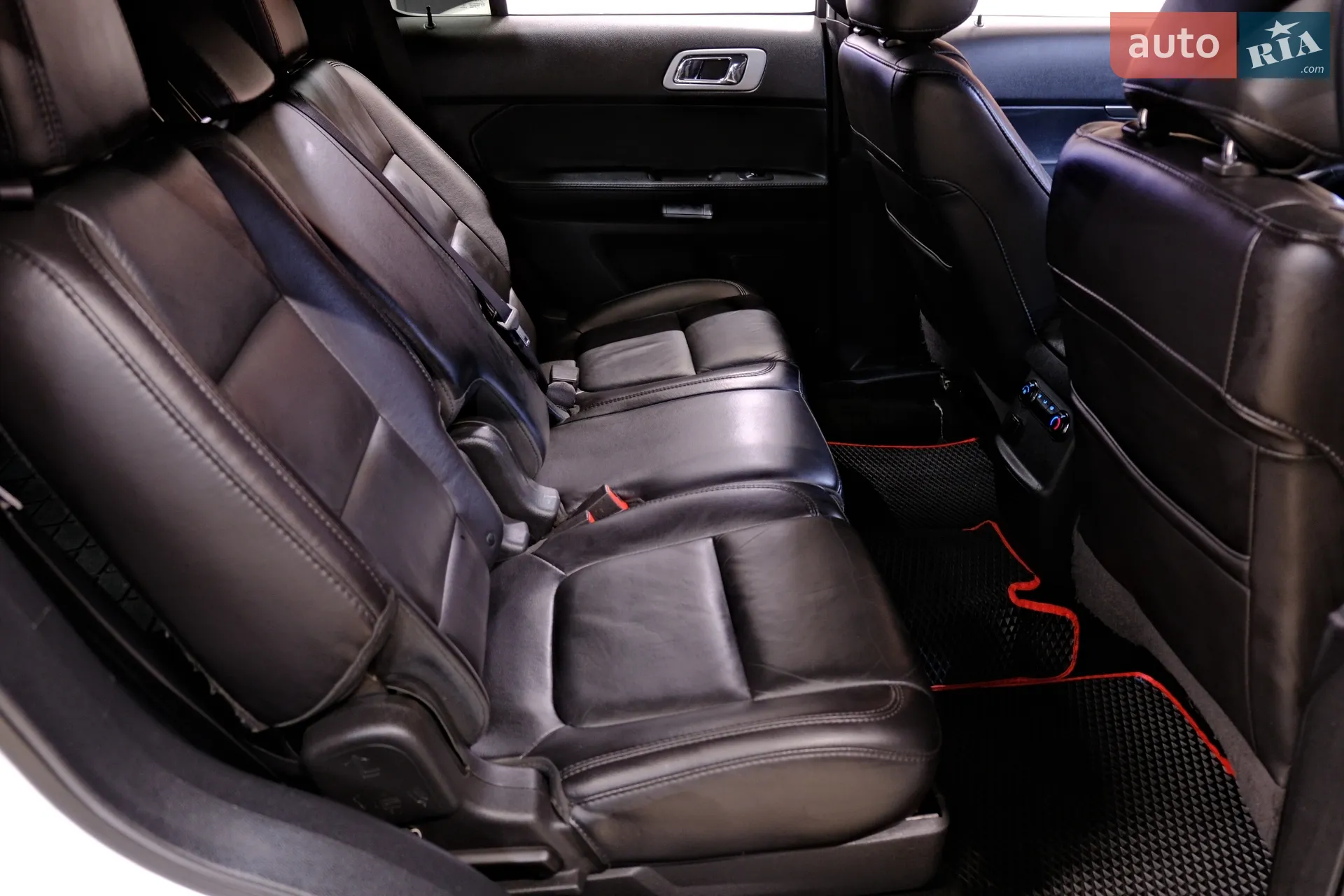 2017 Ford Explorer - мініатюра 32