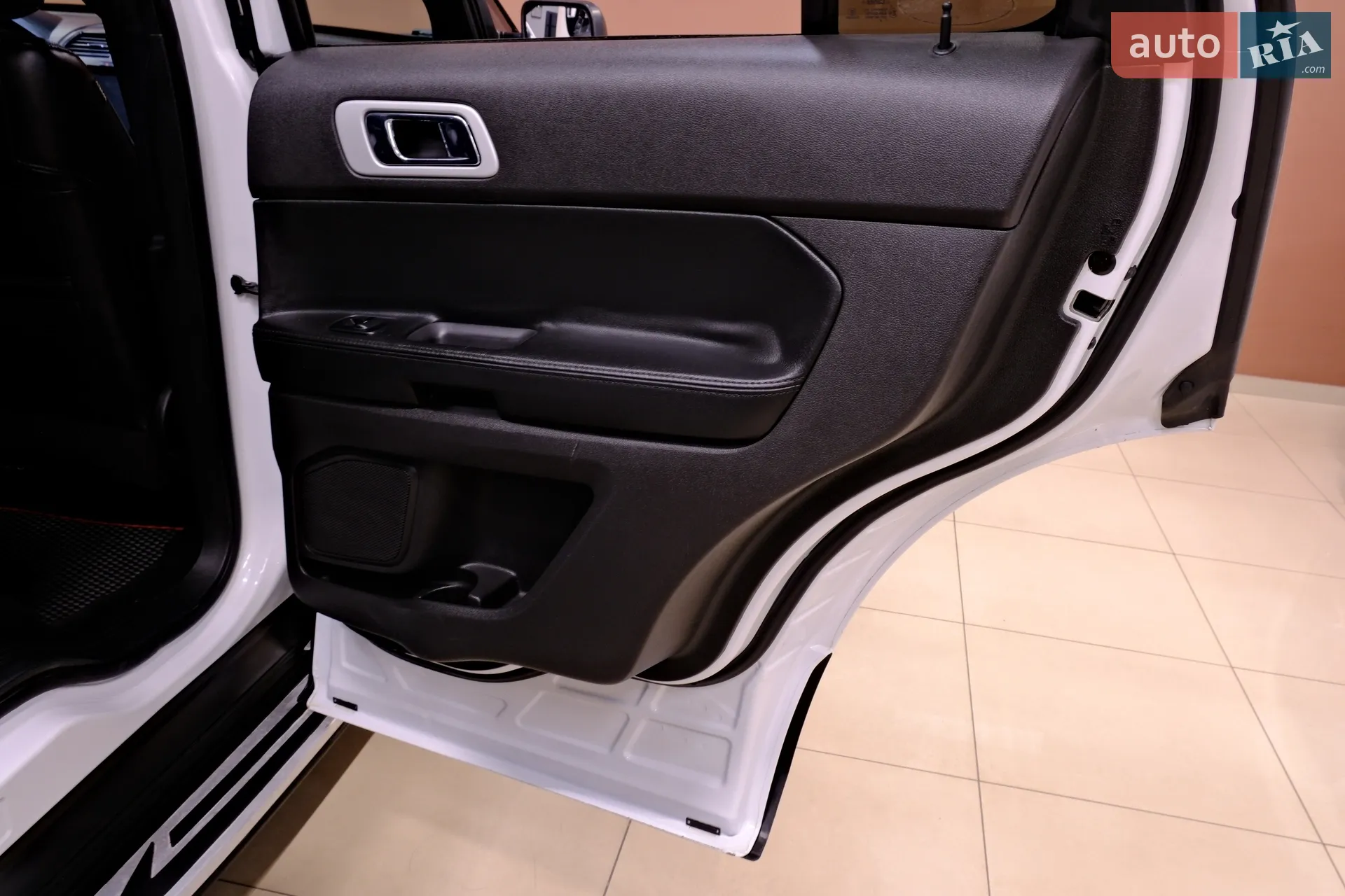 2017 Ford Explorer - мініатюра 35