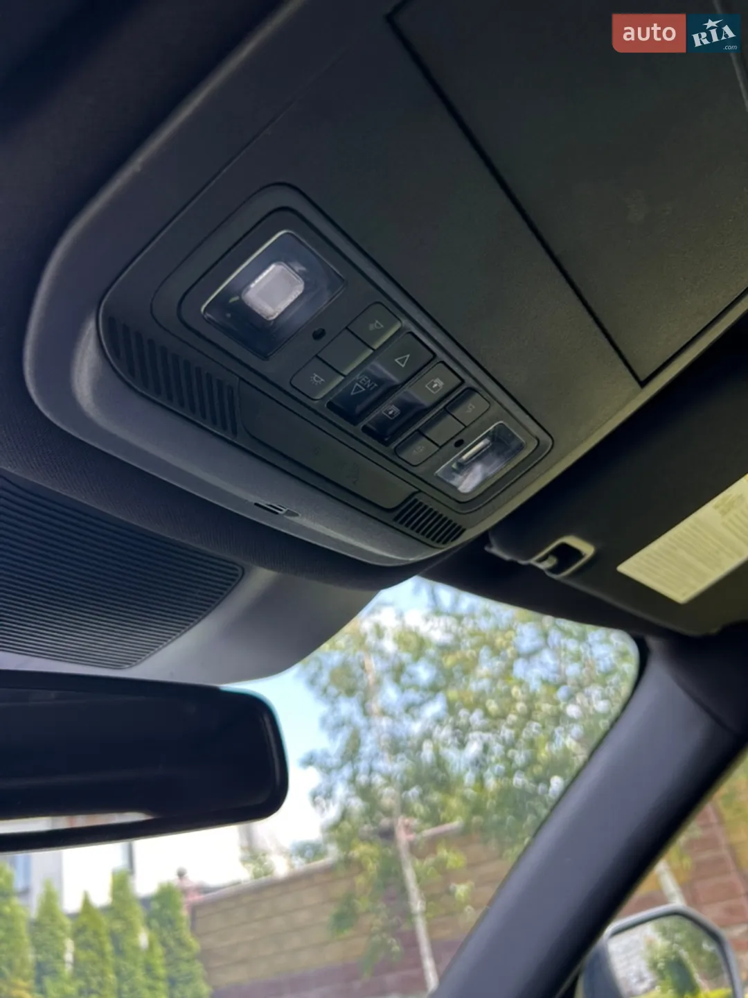2022 Ford Explorer - мініатюра 38