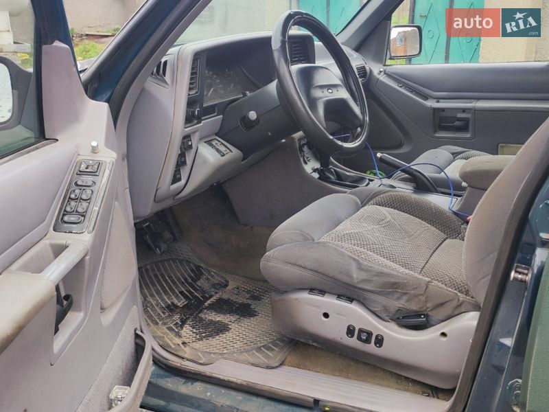 Позашляховик / Кросовер Ford Explorer 1993 в Вознесенську