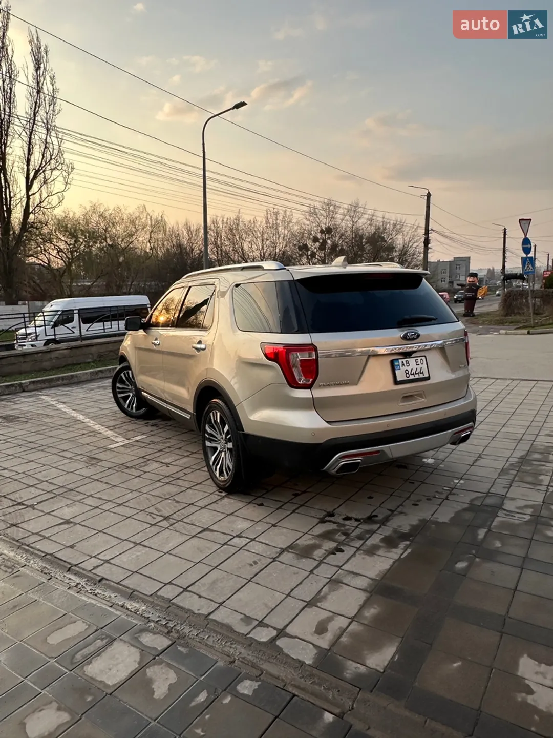 2017 Ford Explorer - мініатюра 6