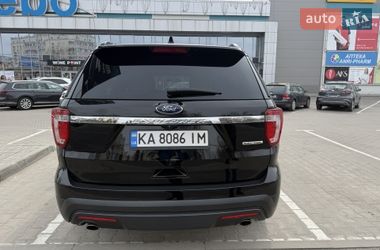 Внедорожник / Кроссовер Ford Explorer 2015 в Вишневом