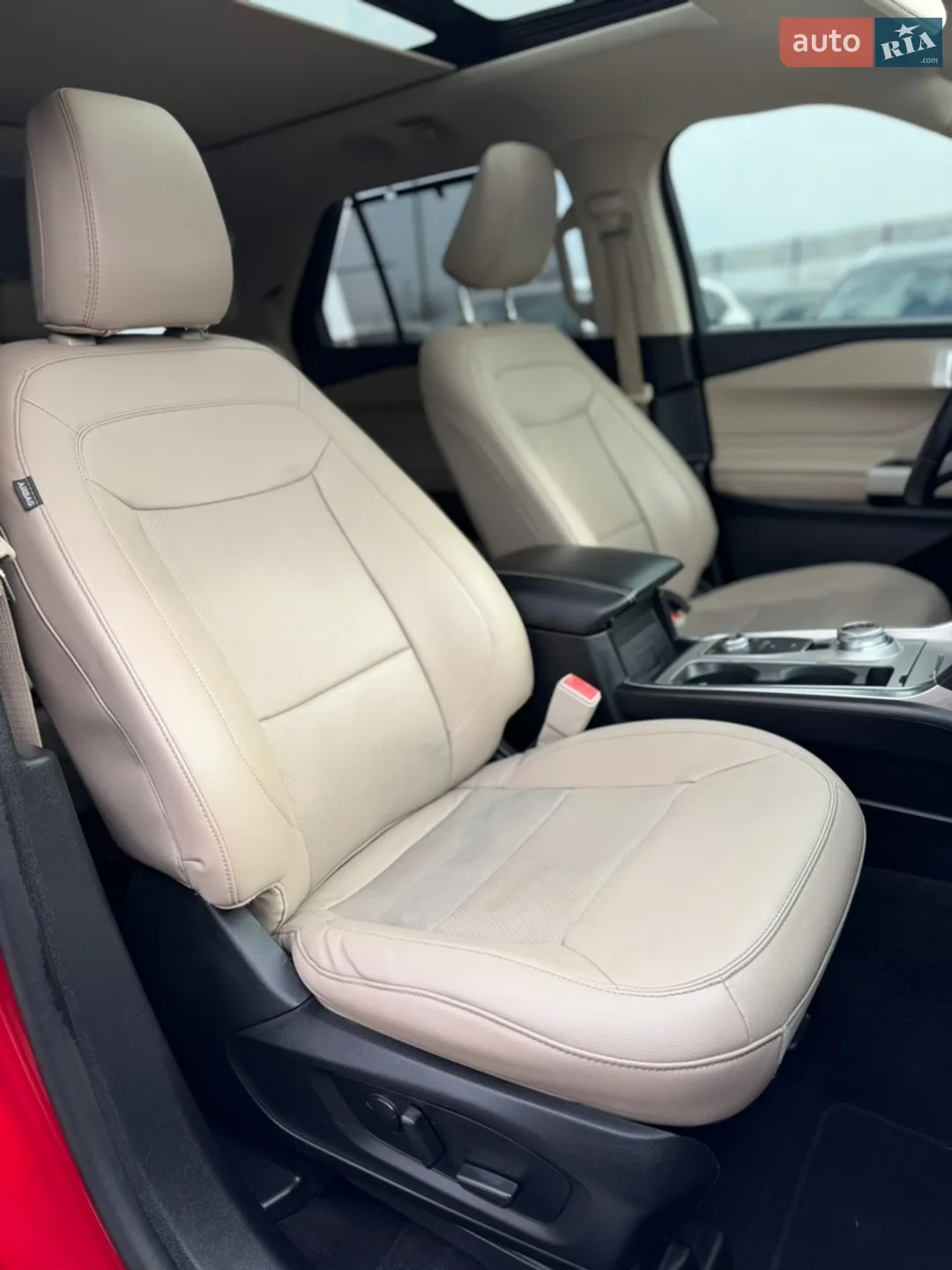 2021 Ford Explorer - мініатюра 27