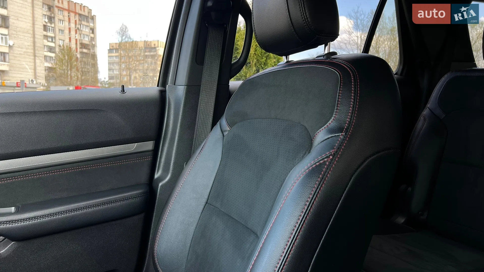 2019 Ford Explorer - мініатюра 20