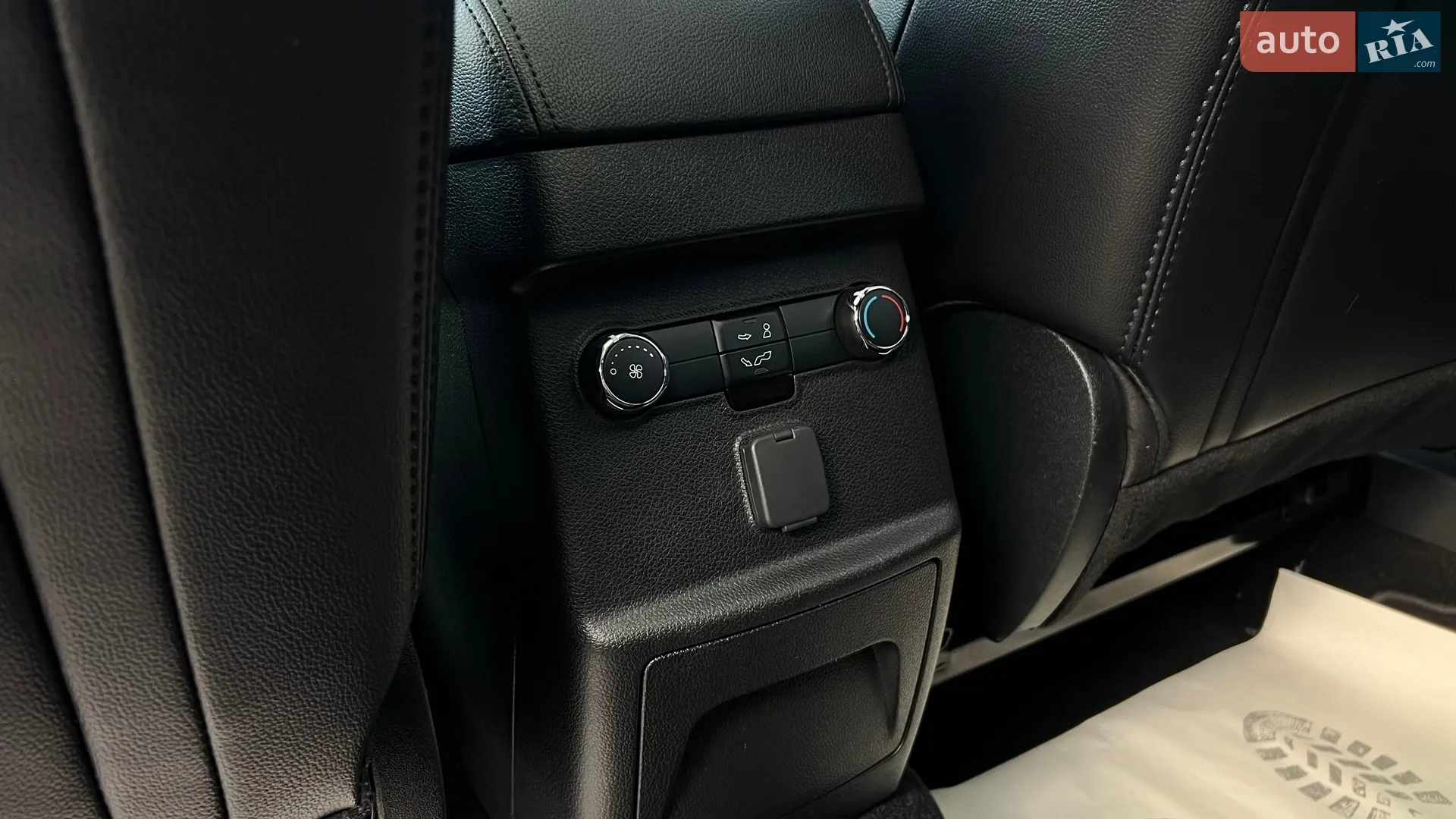 2019 Ford Explorer - мініатюра 33