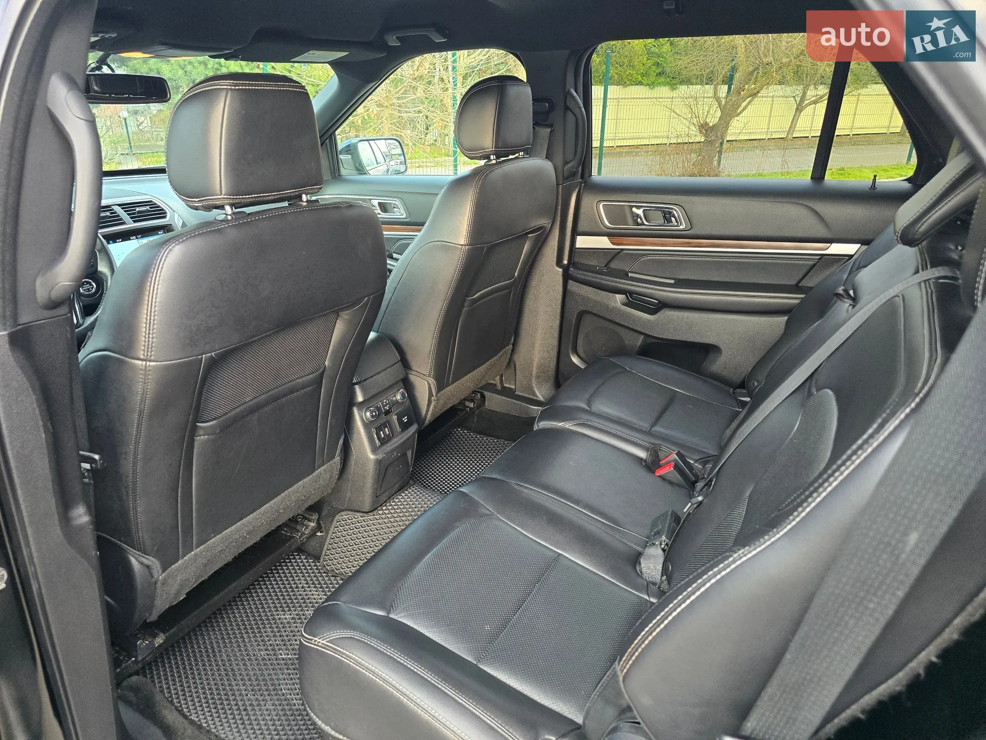 2016 Ford Explorer - мініатюра 75