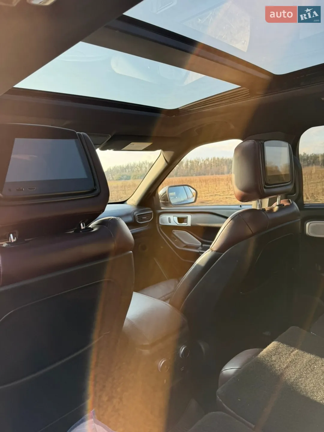 2019 Ford Explorer - мініатюра 16