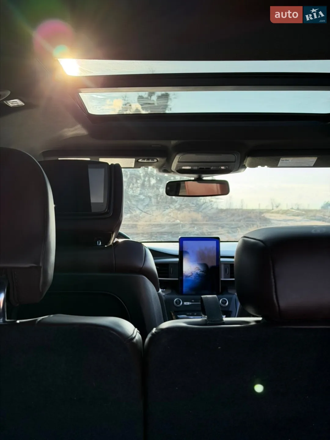 2019 Ford Explorer - мініатюра 24