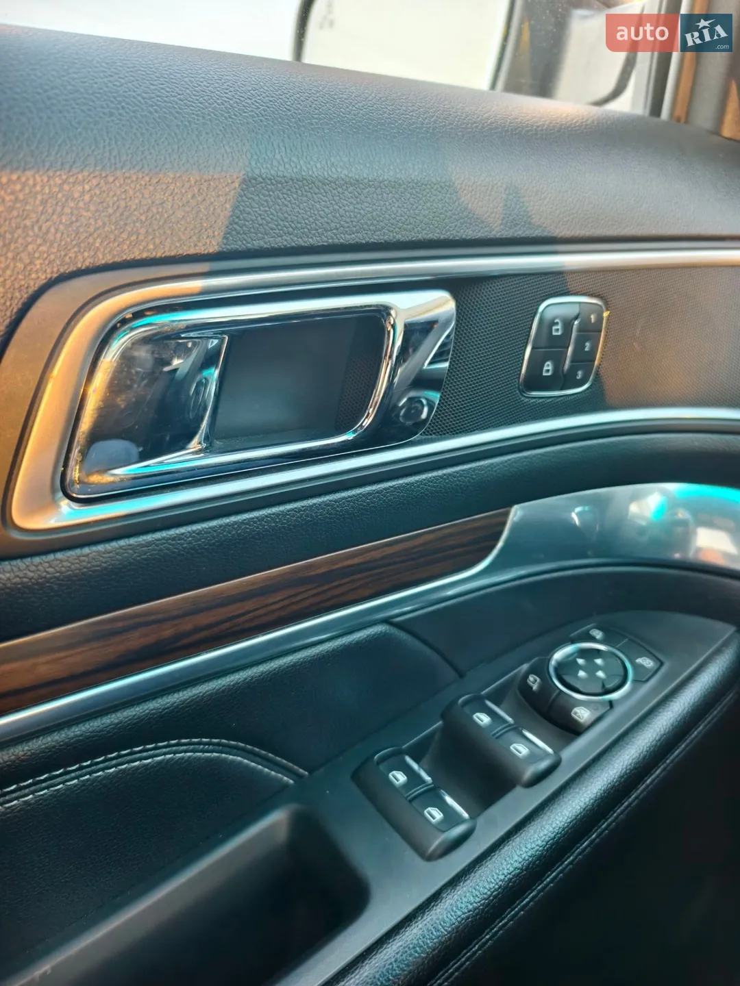2016 Ford Explorer - мініатюра 6