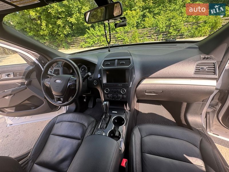 Позашляховик / Кросовер Ford Explorer 2018 в Києві