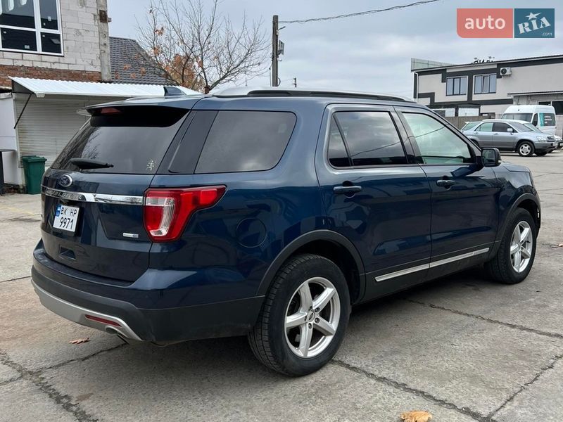 Позашляховик / Кросовер Ford Explorer 2016 в Вараші