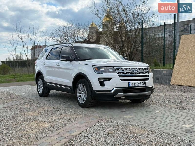 Внедорожник / Кроссовер Ford Explorer 2018 в Южном