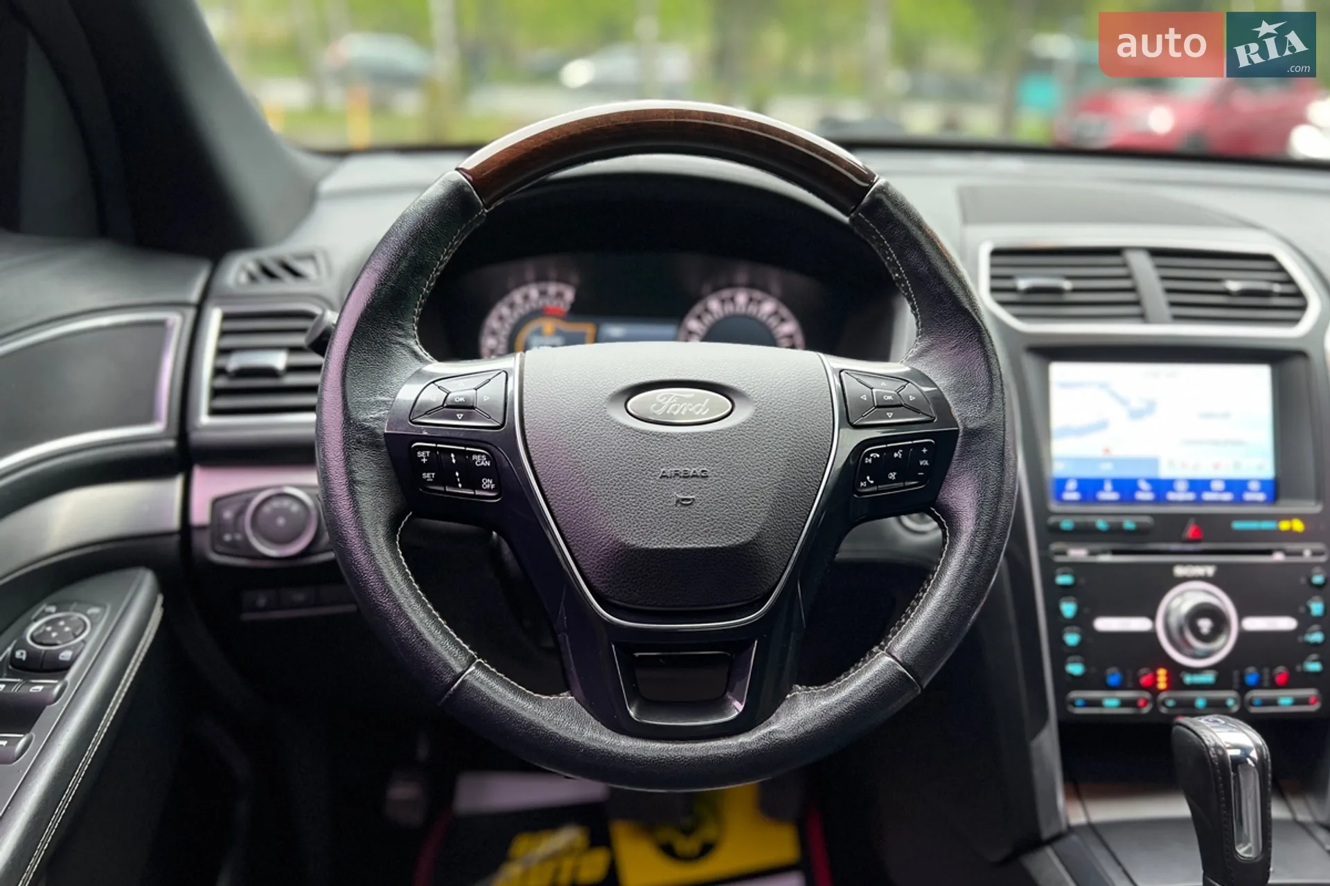 2017 Ford Explorer - мініатюра 12