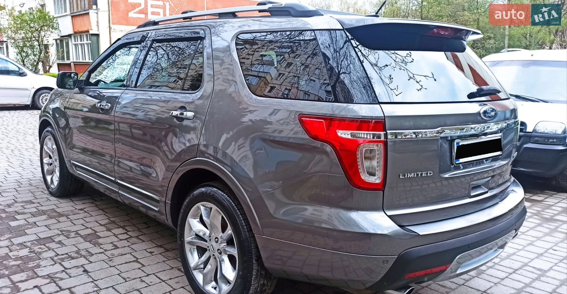 2011 Ford Explorer - мініатюра 13