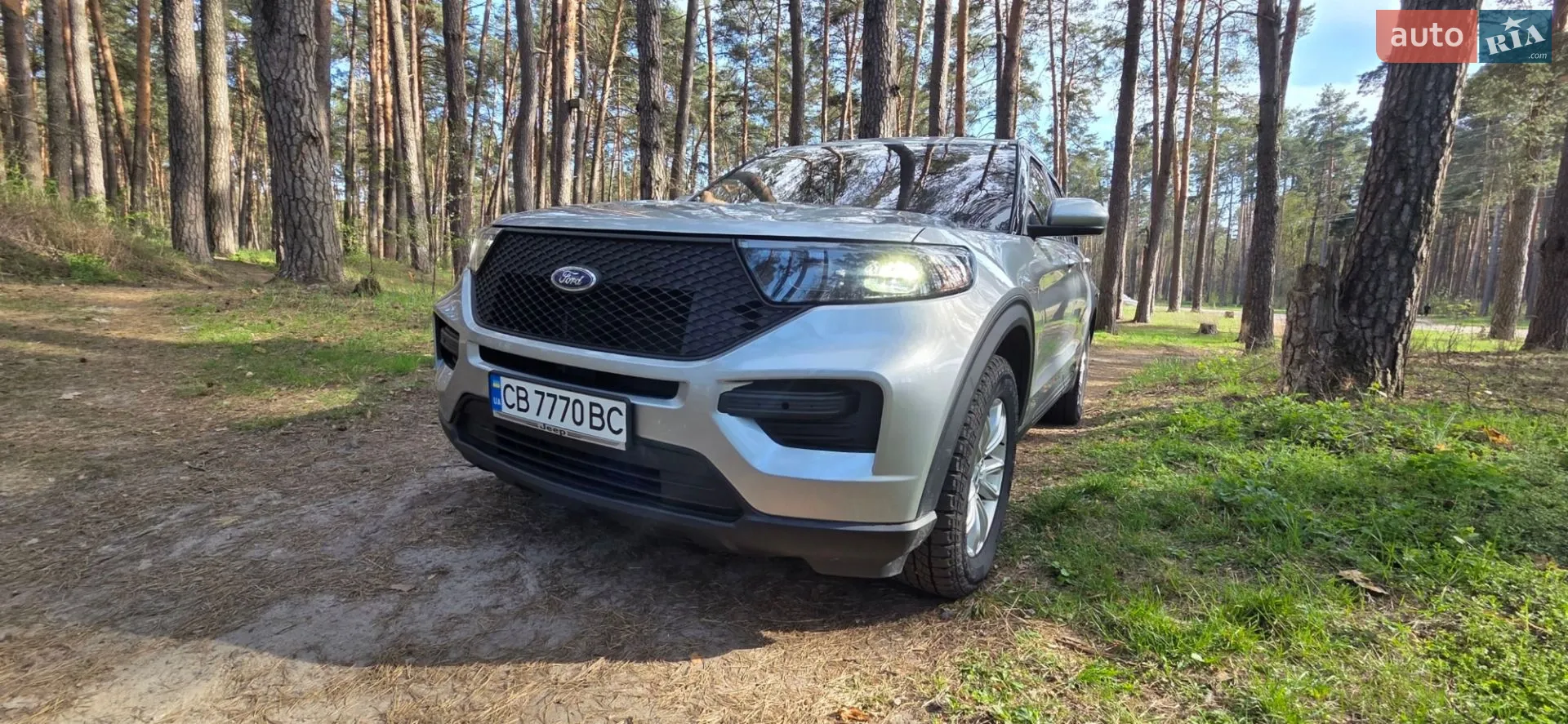 2022 Ford Explorer - фото 1