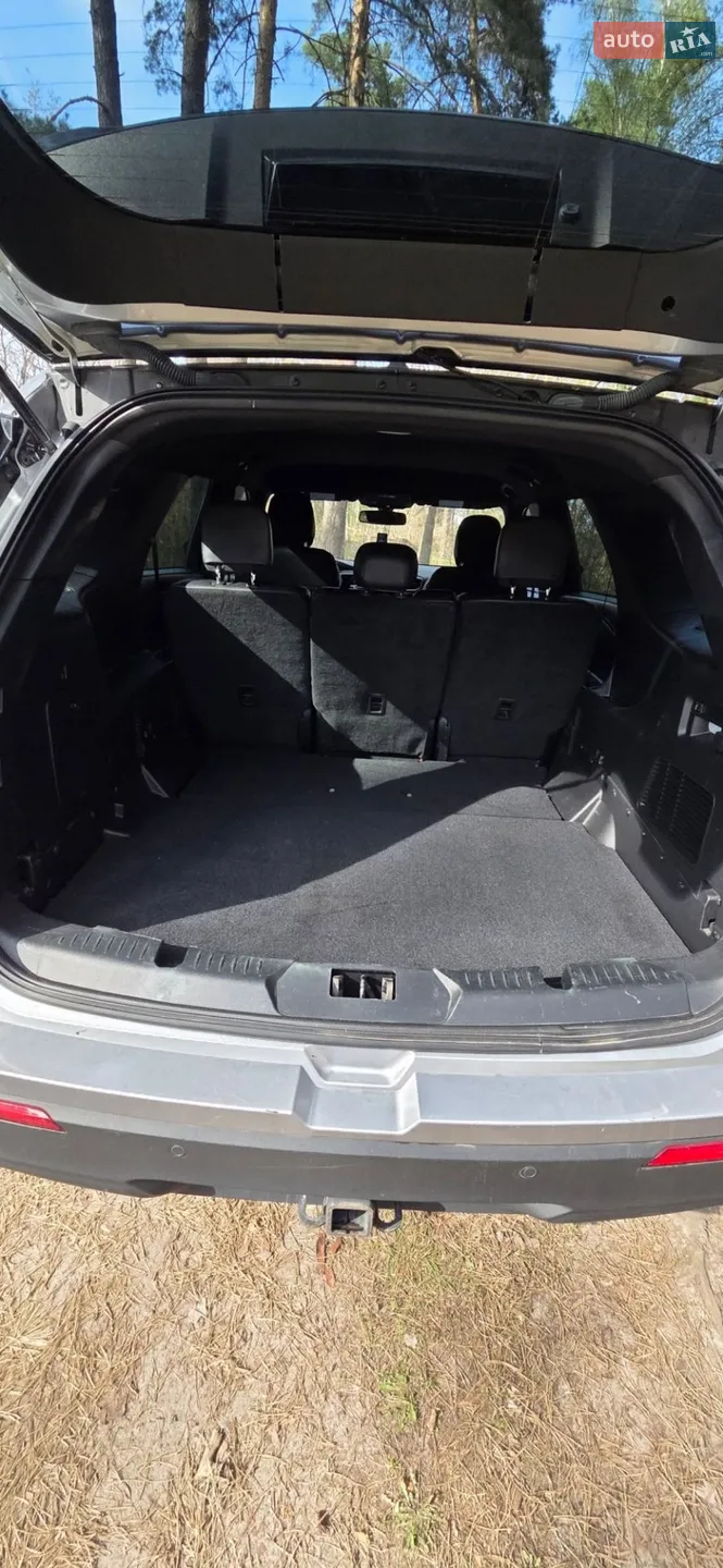2022 Ford Explorer - мініатюра 9