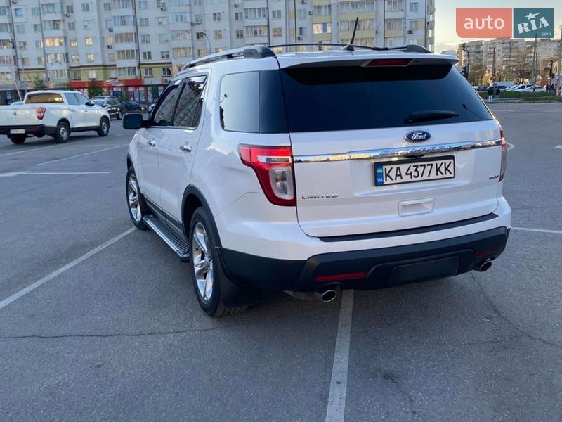 Внедорожник / Кроссовер Ford Explorer 2013 в Ивано-Франковске